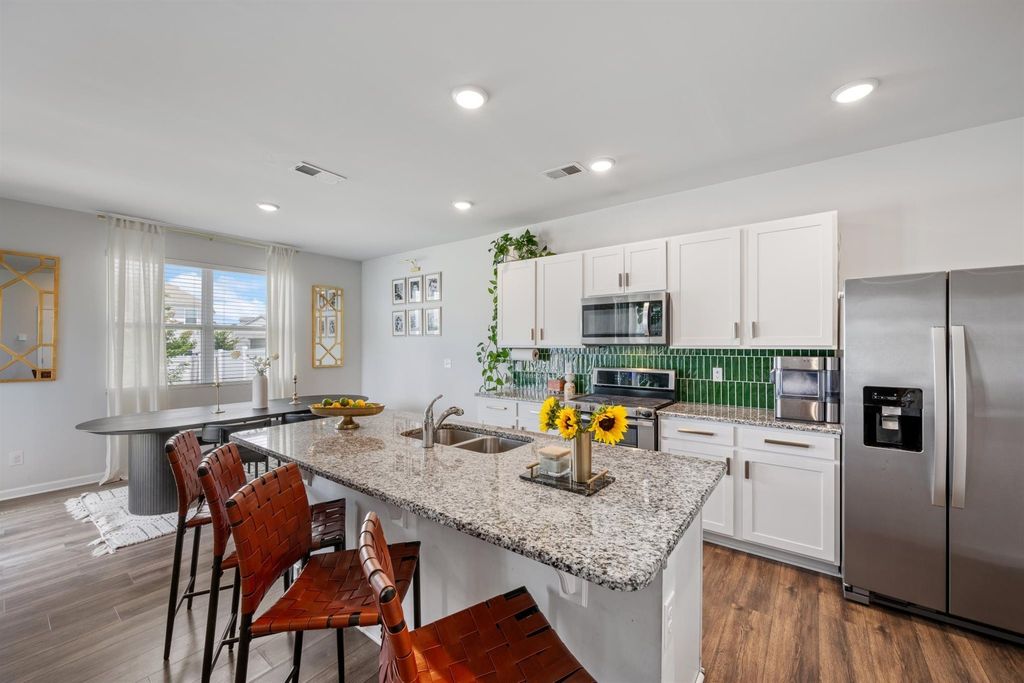 7051 Paisley Wood Dr, Antioch
