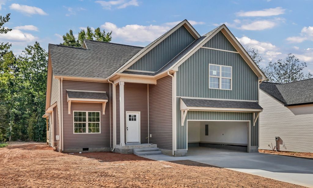 273 Wayne Hall Rd, Clarksville