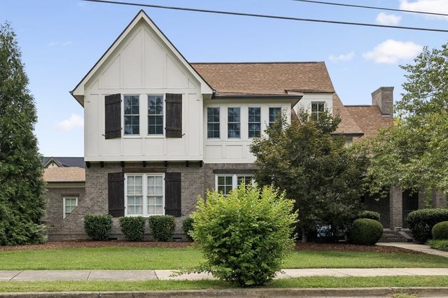 1749 Glen Echo Rd, Nashville