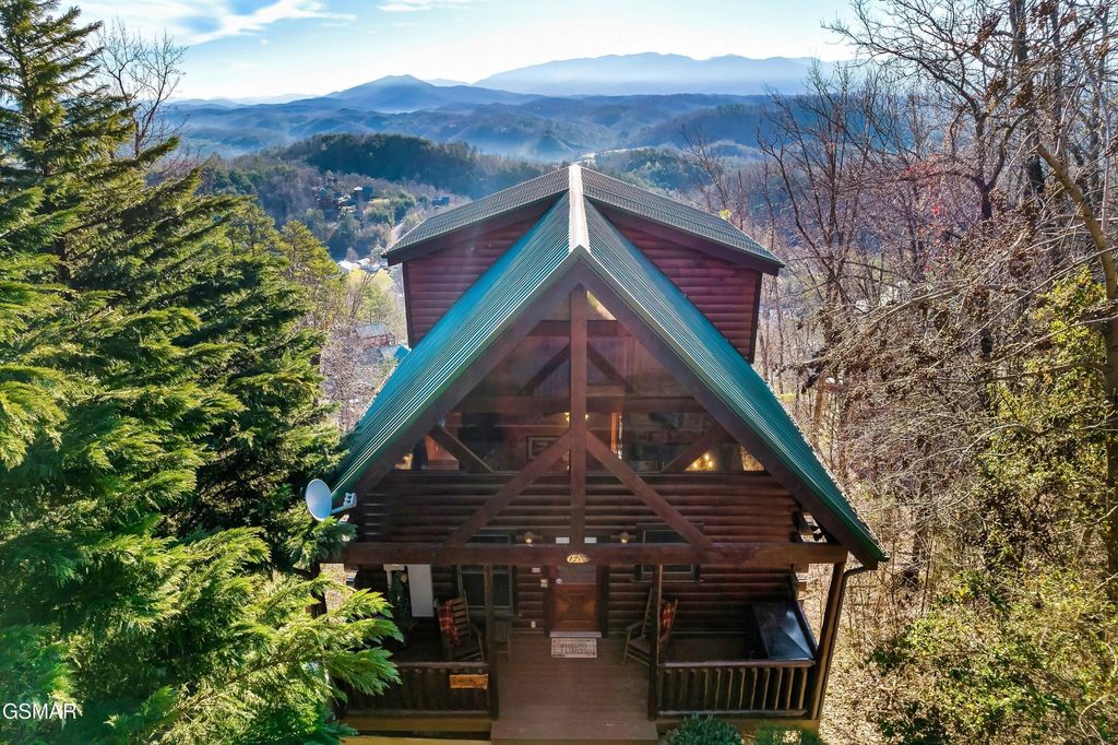 2251 Upper Middle Creek 12, Sevierville