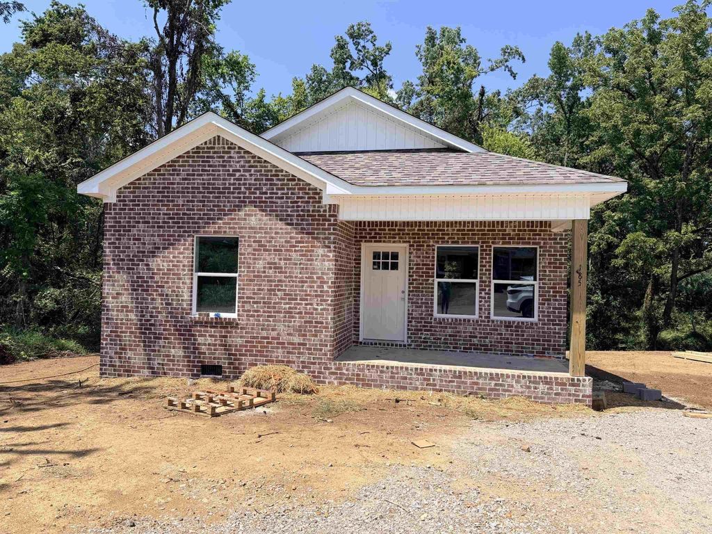 185 Hardin Rd, Savannah