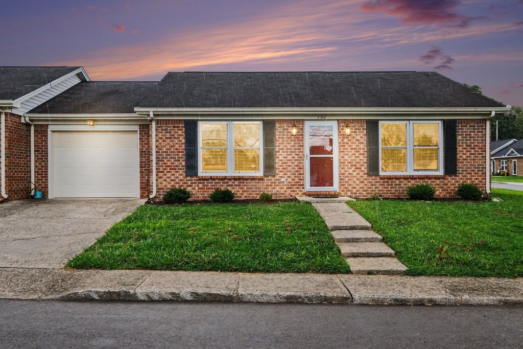 120 Dogwood Ct, Shelbyville