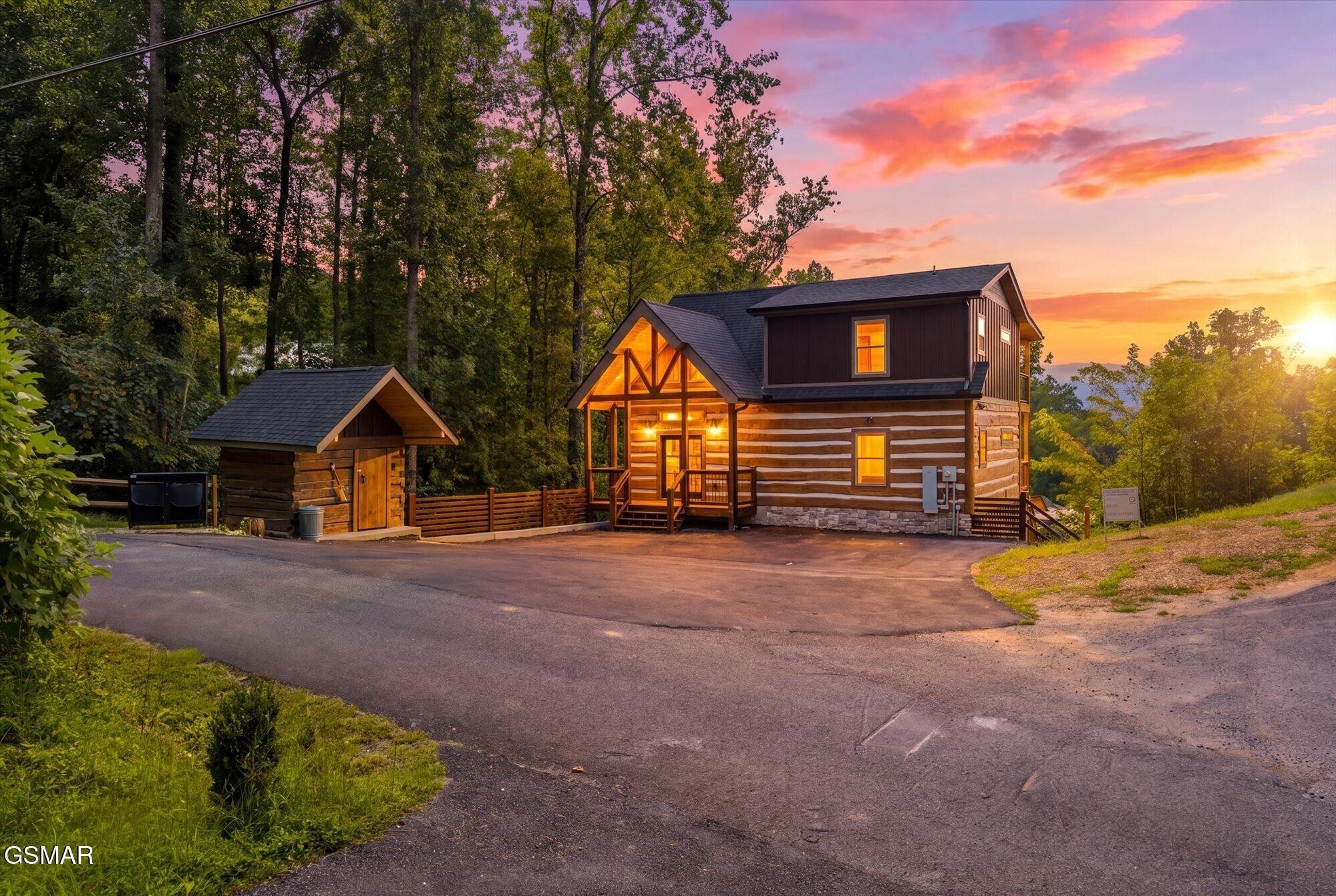 Photo for MLS 3333655 in 626 Jess Field Road Gatlinburg, TN - 37738