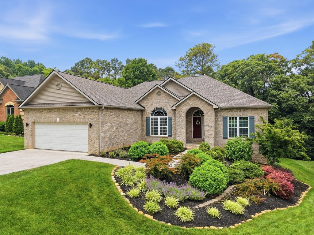 151 Coyatee Cir, Loudon