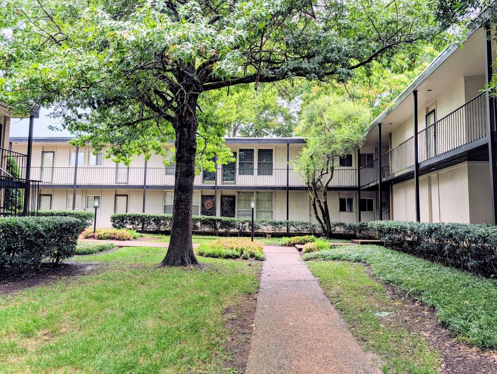 3831 West End Ave 7, Nashville