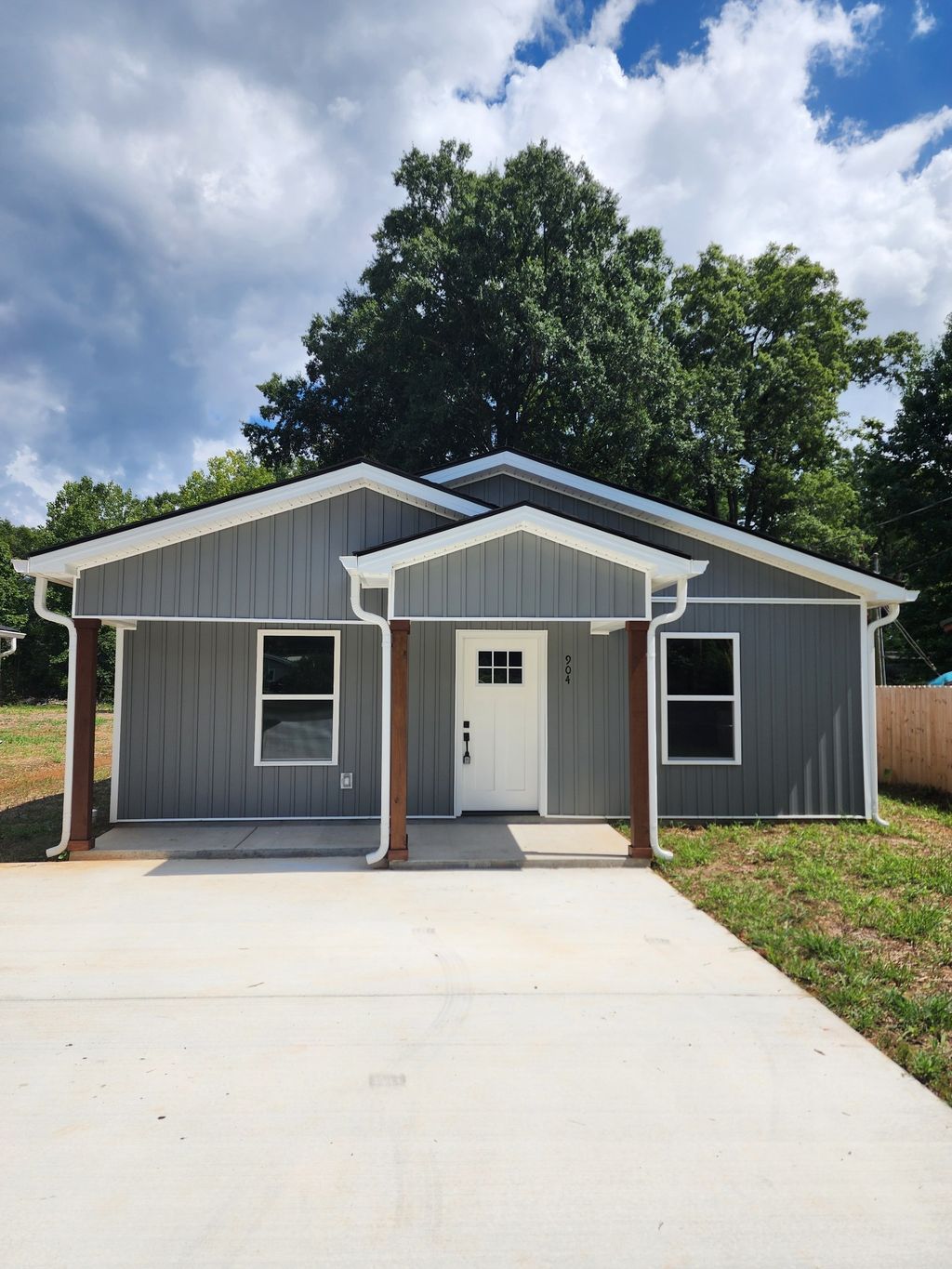900 East Decherd Street, Tullahoma