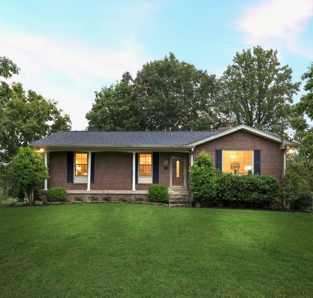 575 Centerville Rd, Lebanon