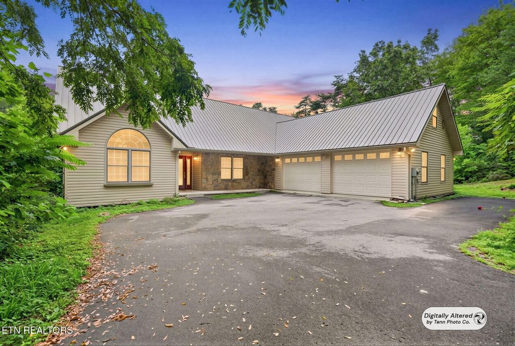 50 Ross Place, Monterey