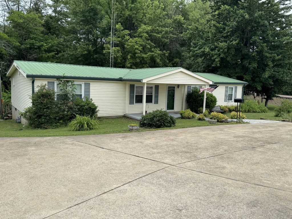 6165 Highway 69 N, Paris