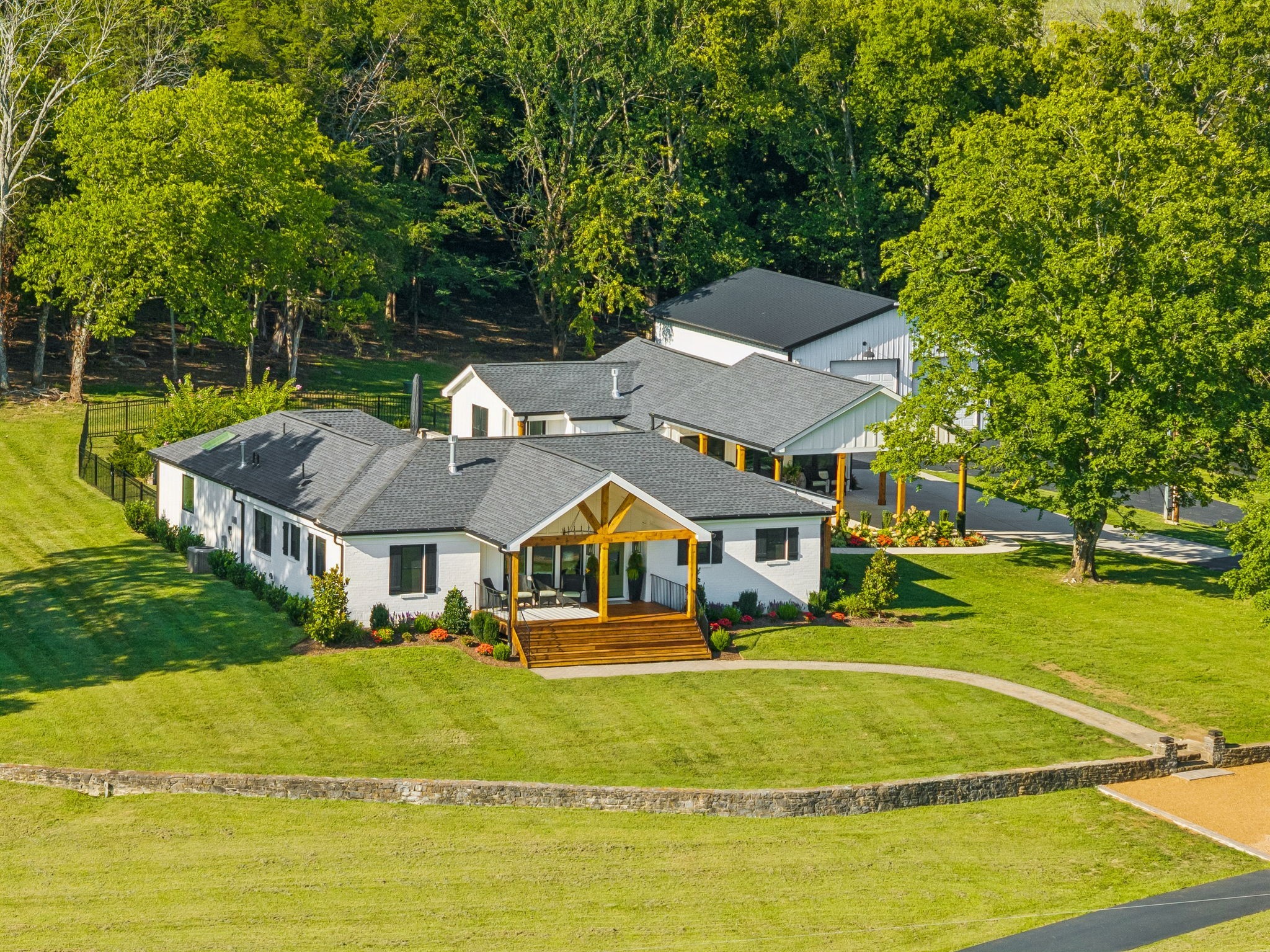 Photo of Listing #3335870