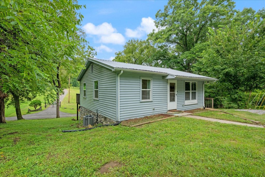 8324 River Road Pike, Nashville