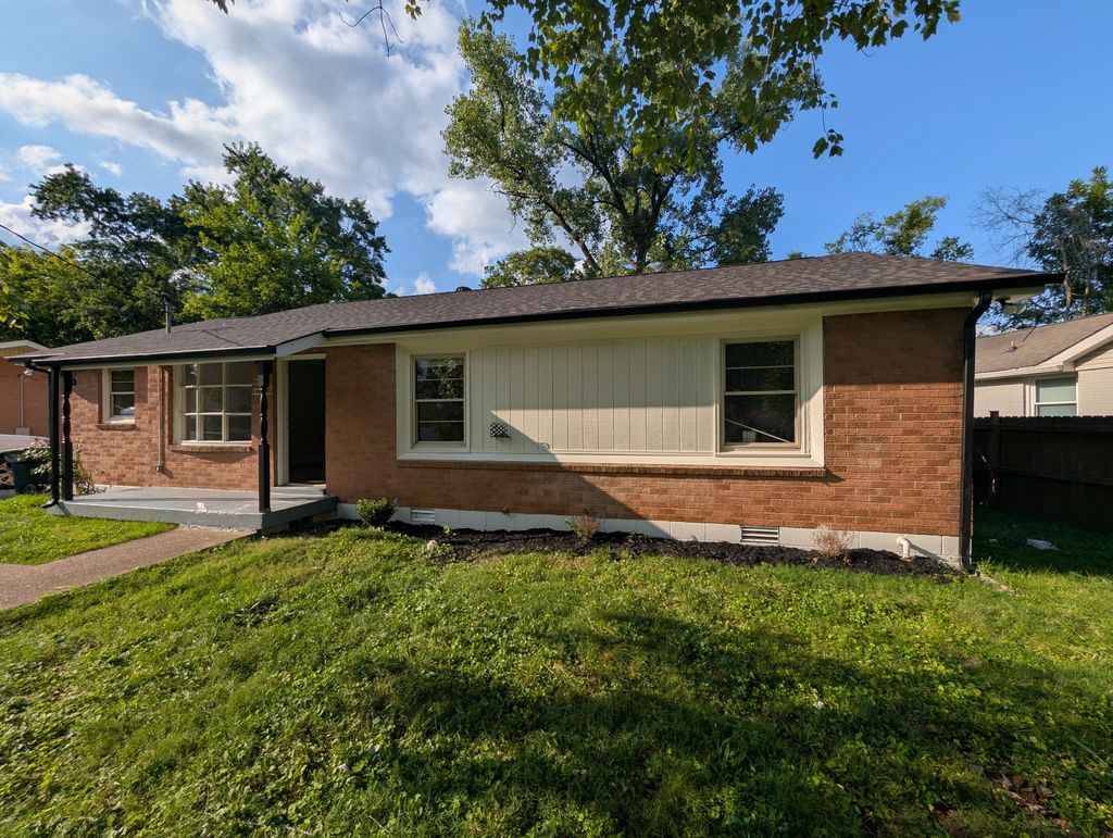 5032 Bonnameade Dr, Hermitage
