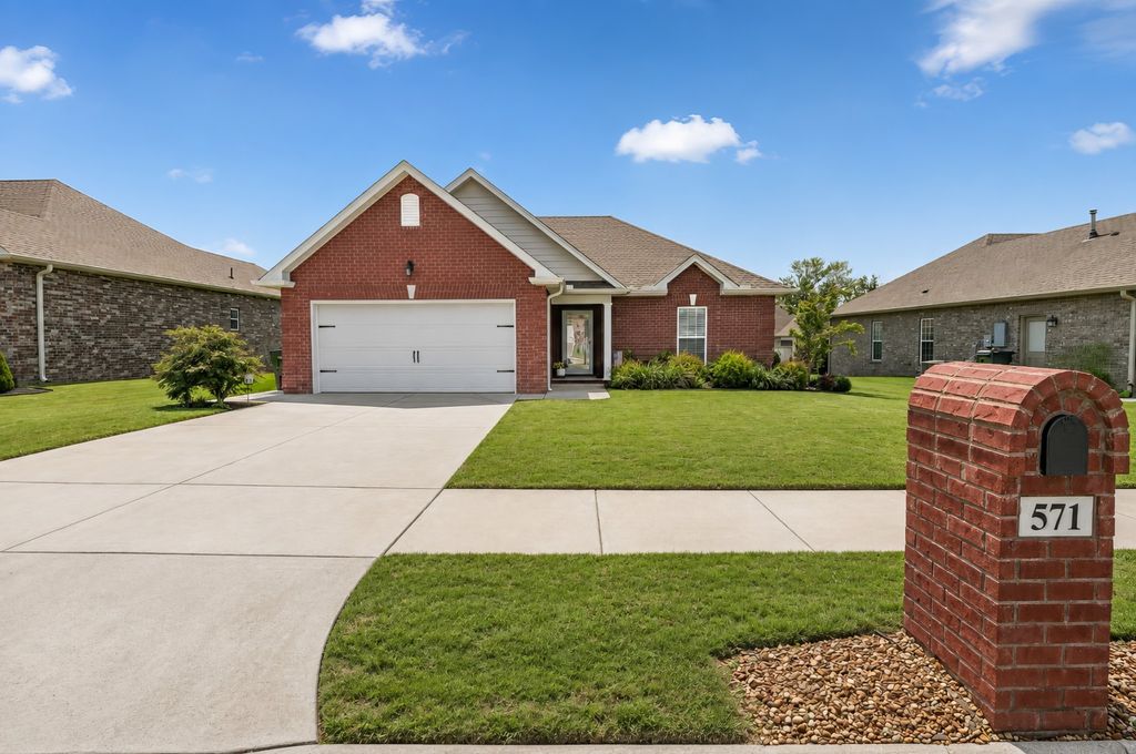 571 Dottie Dr, Gallatin