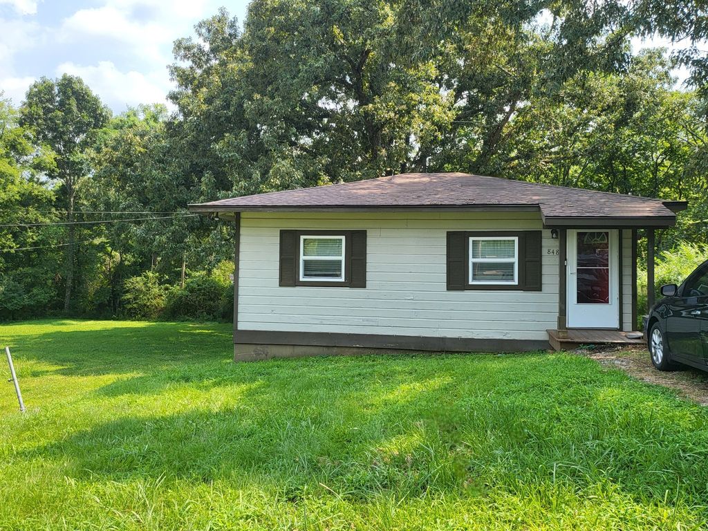 848 Iron Bridge Rd, Columbia