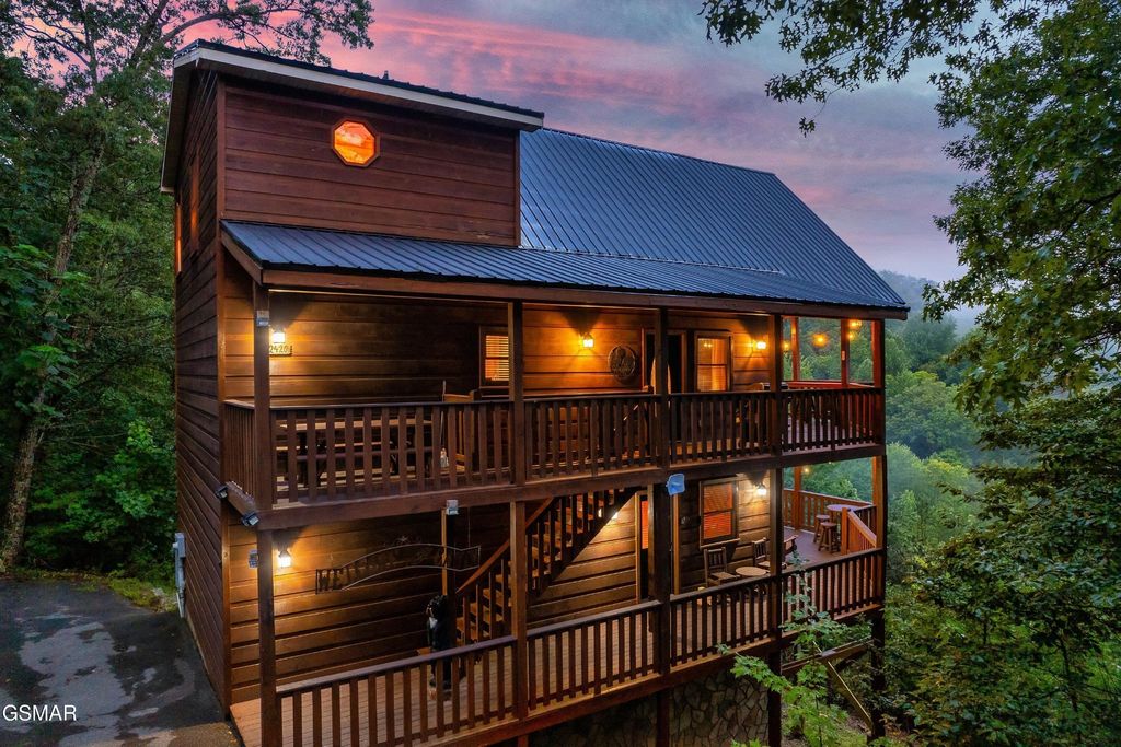 2420 Misty Shadows Drive, Sevierville