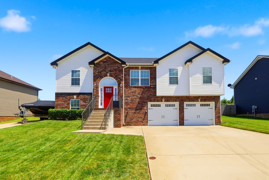 141 Kingstons Cv, Clarksville