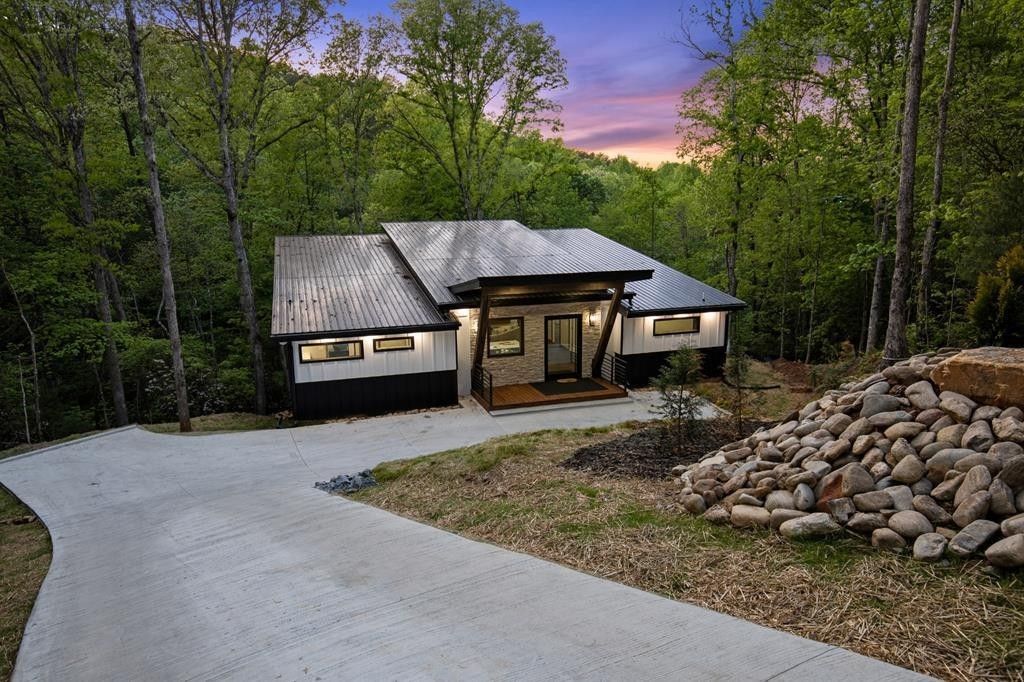 148 Brookwood Drive, Blue Ridge