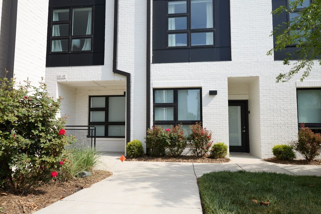 542 Southgate Ave 205, Nashville