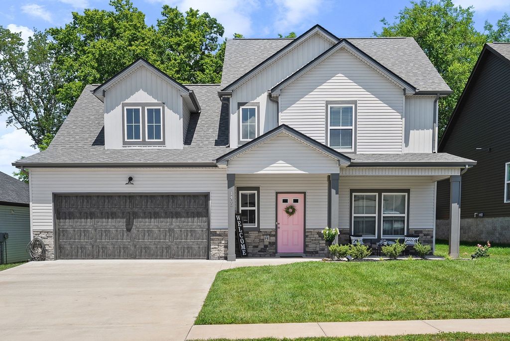 1405 Dan Brown Dr, Clarksville