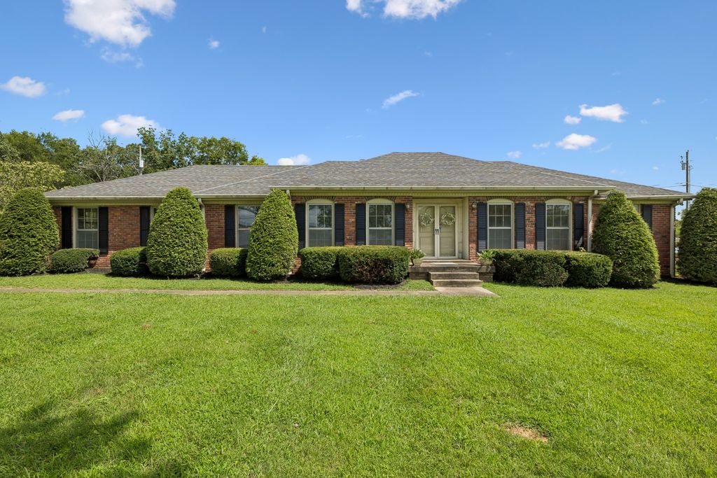 1865 Hickory Ridge Rd, Lebanon
