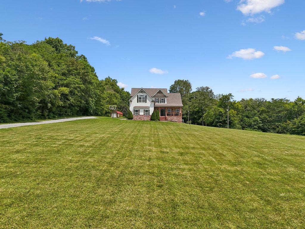 1755 Chicken Rd, Lebanon