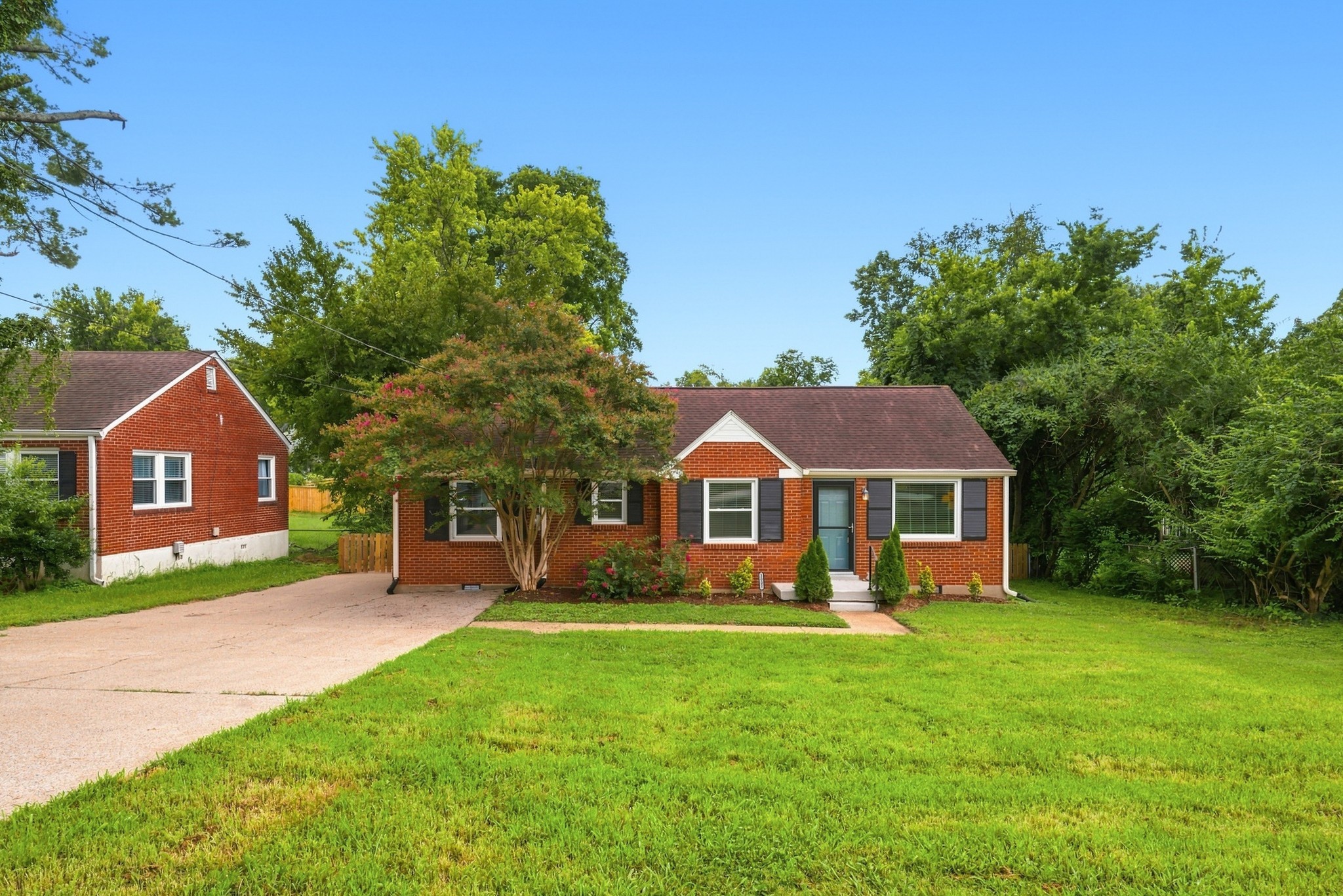 Photo for MLS 3336422 in 2002 Riverwood Dr Nashville, TN - 37216