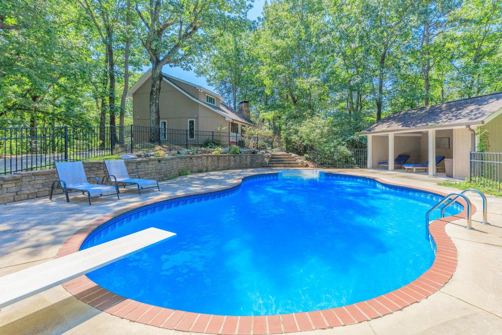 1558 Powder Springs Circle, Flintstone