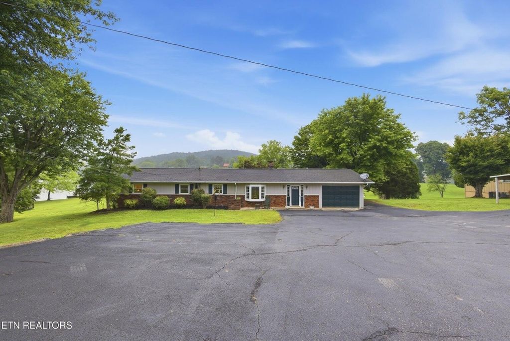 102 Coffey Circle, Rockwood