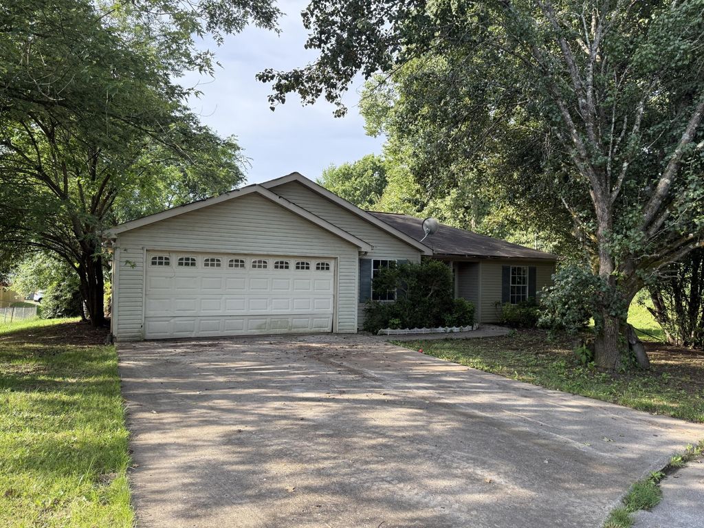 5900 David Johnson Lane, Knoxville
