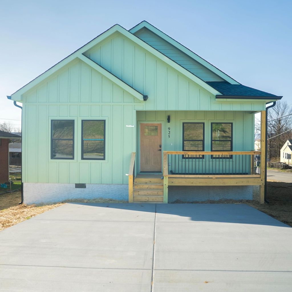 925 N Chamberlain Avenue, Chattanooga