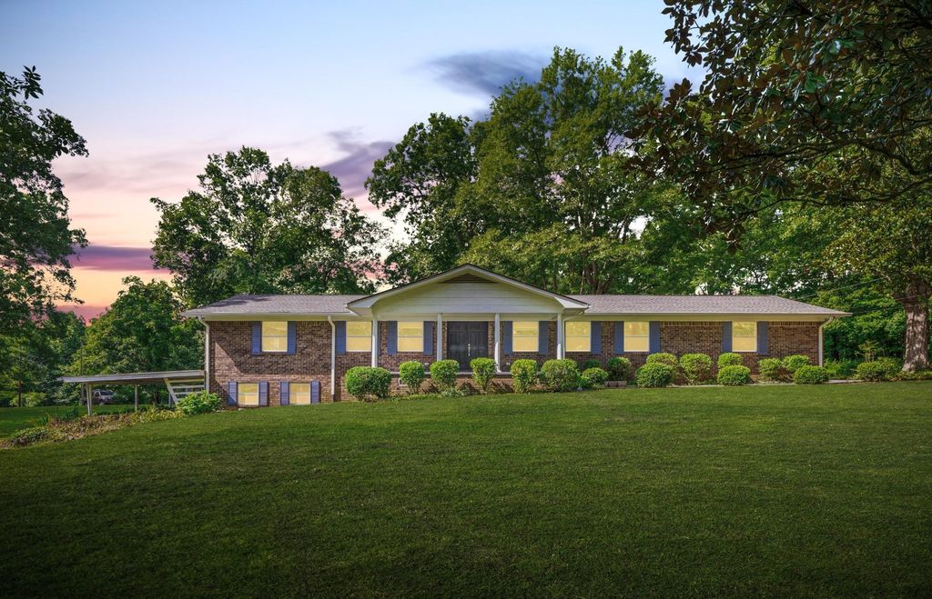 3535 Nw Georgetown Drive Nw, Cleveland