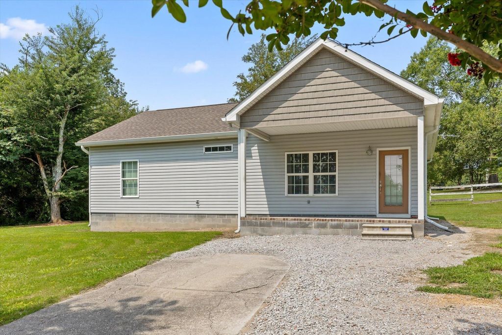 1182 Dedmon Road, Ringgold