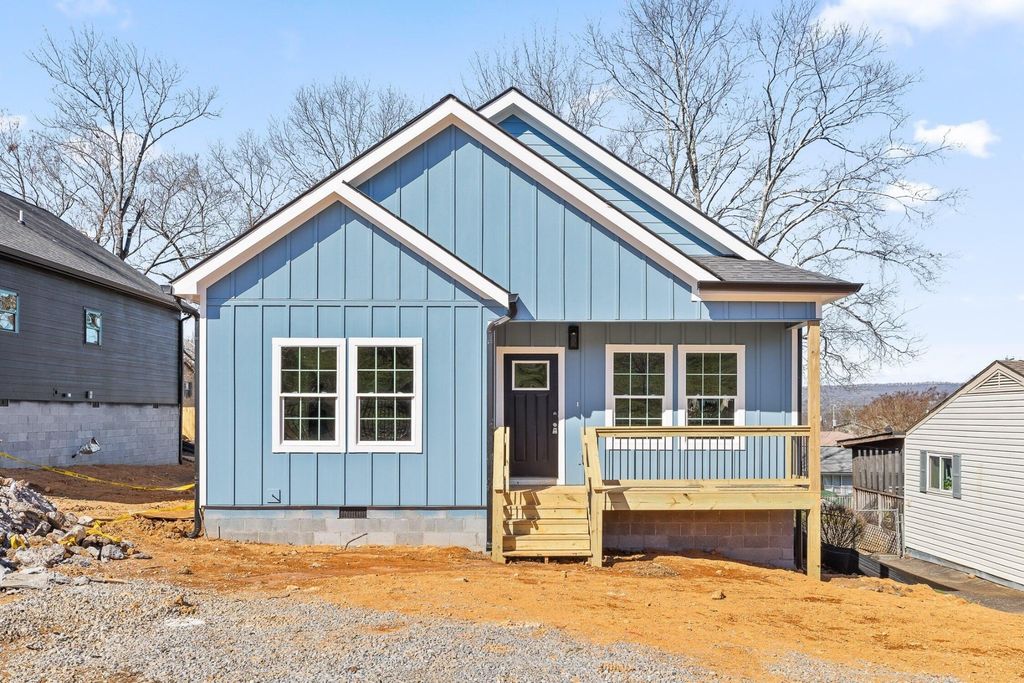 909 N Chamberlain Avenue, Chattanooga