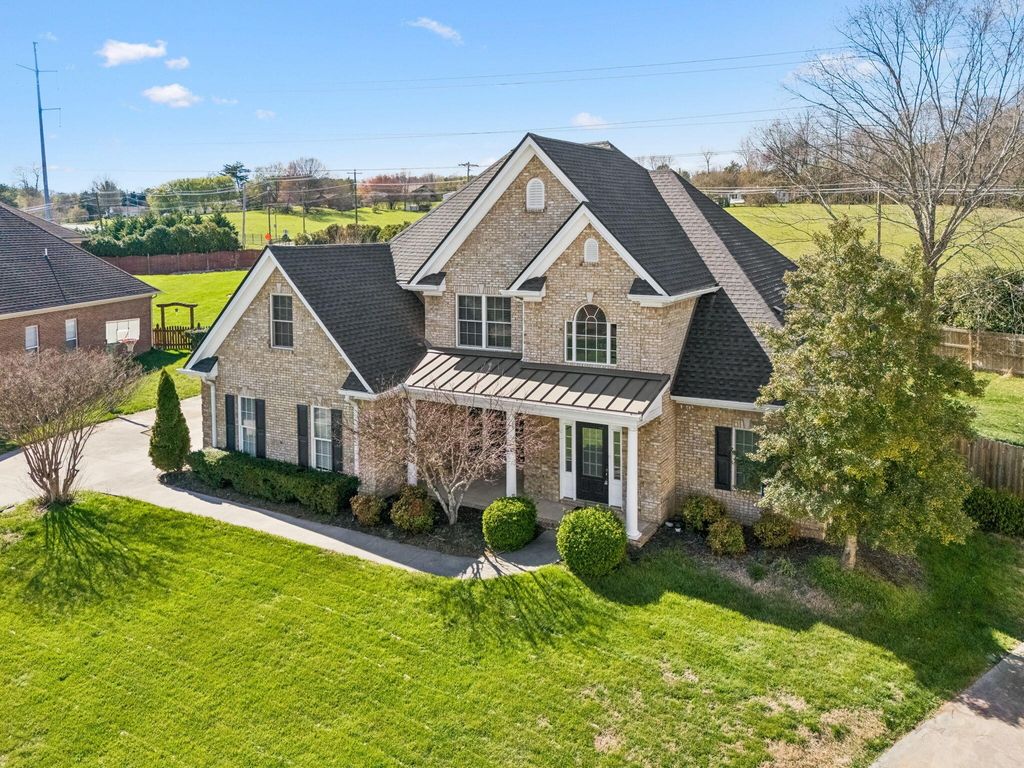 10421 Laurel Pointe Lane, Knoxville