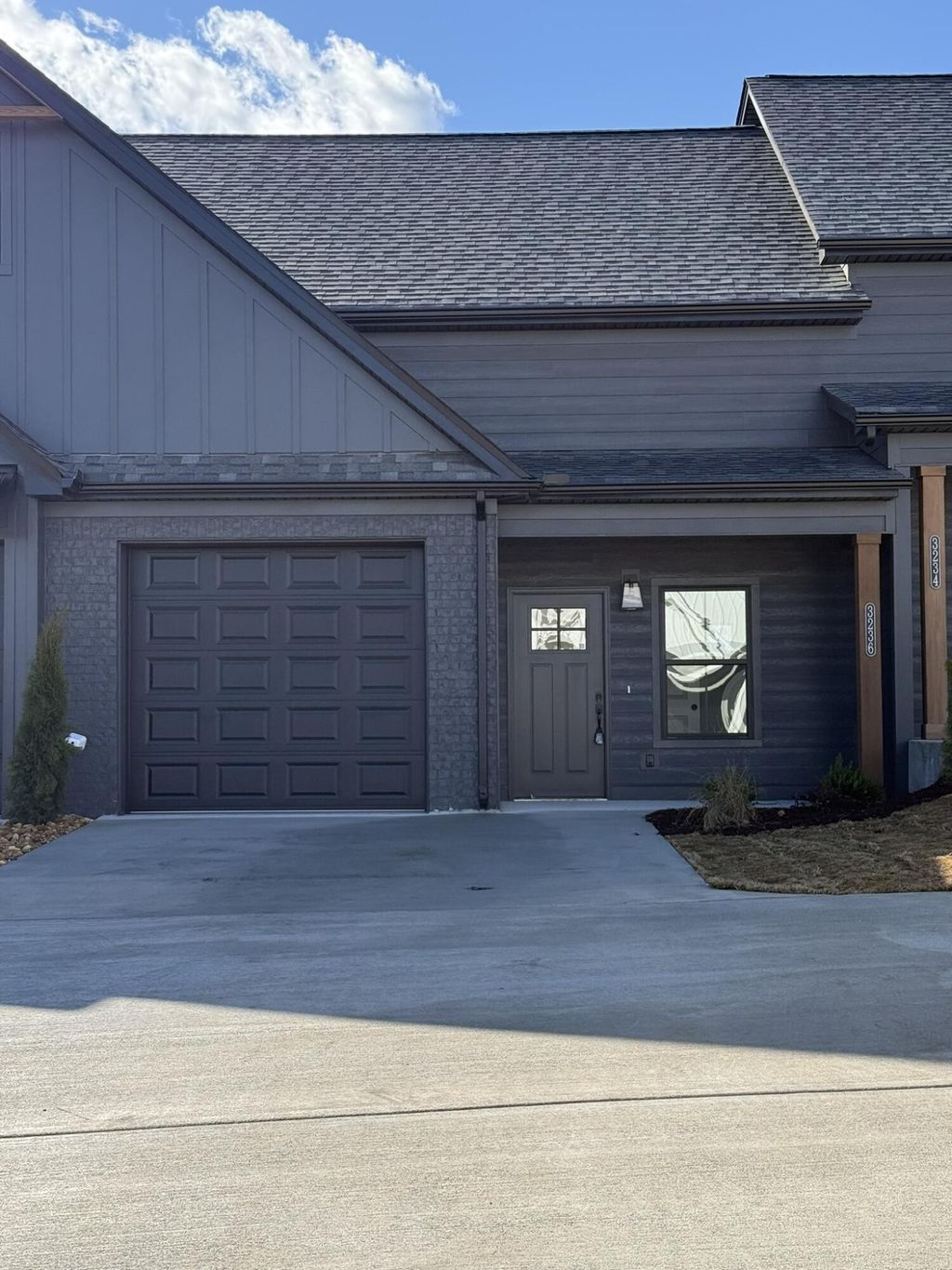 3236 Green Turtle Lane Ne, Cleveland