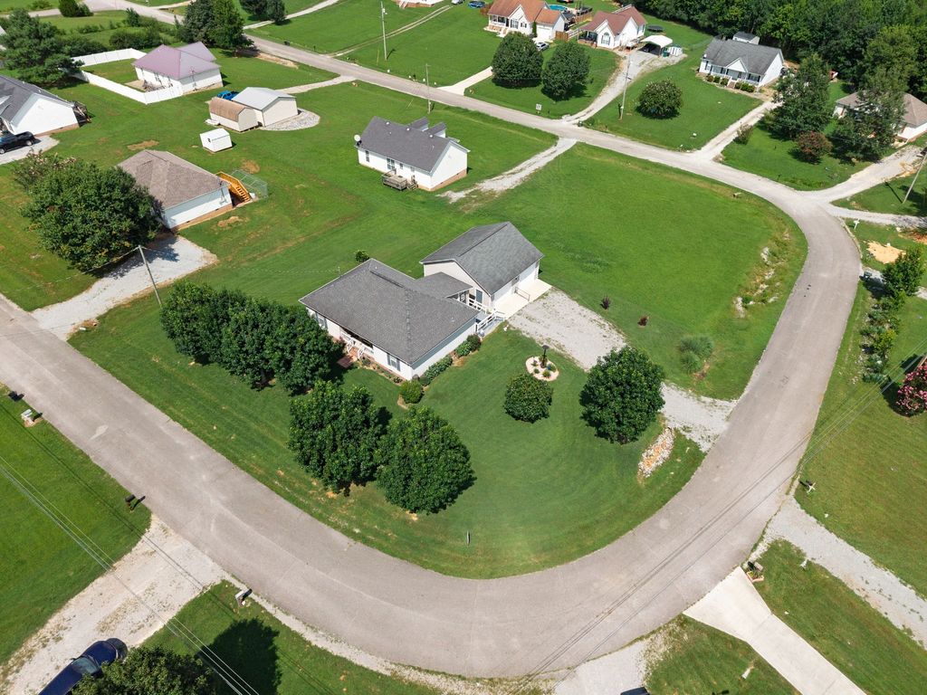 27 Ridgeline Dr, Fayetteville