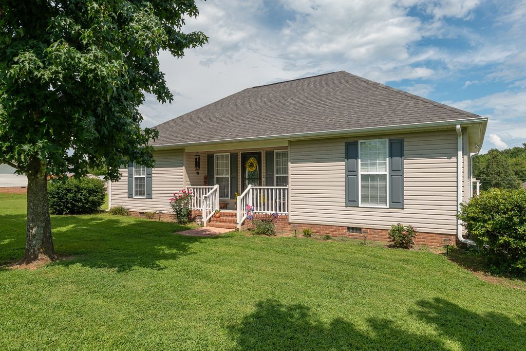 27 Ridgeline Dr, Fayetteville
