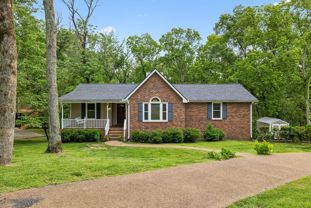 1006 Cynthia Trl, Goodlettsville