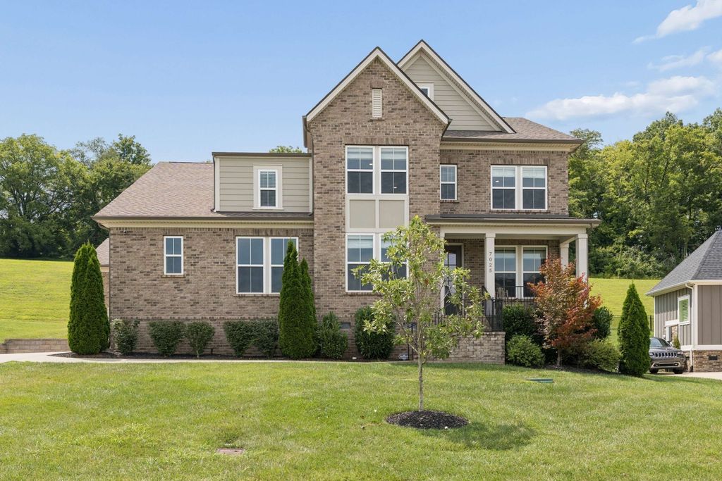 7025 Vineyard Valley Dr, College Grove