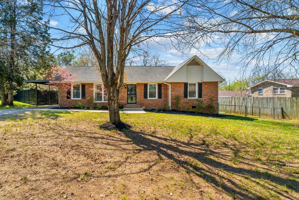 604 Highland View Ct, Hermitage