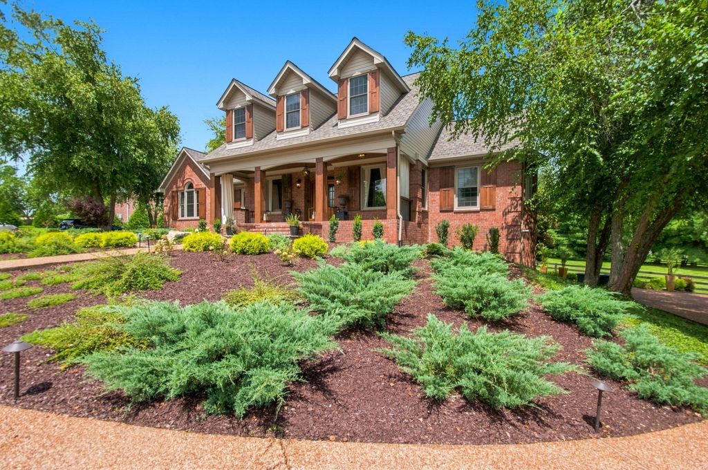 3026 Trotters Ln, Franklin