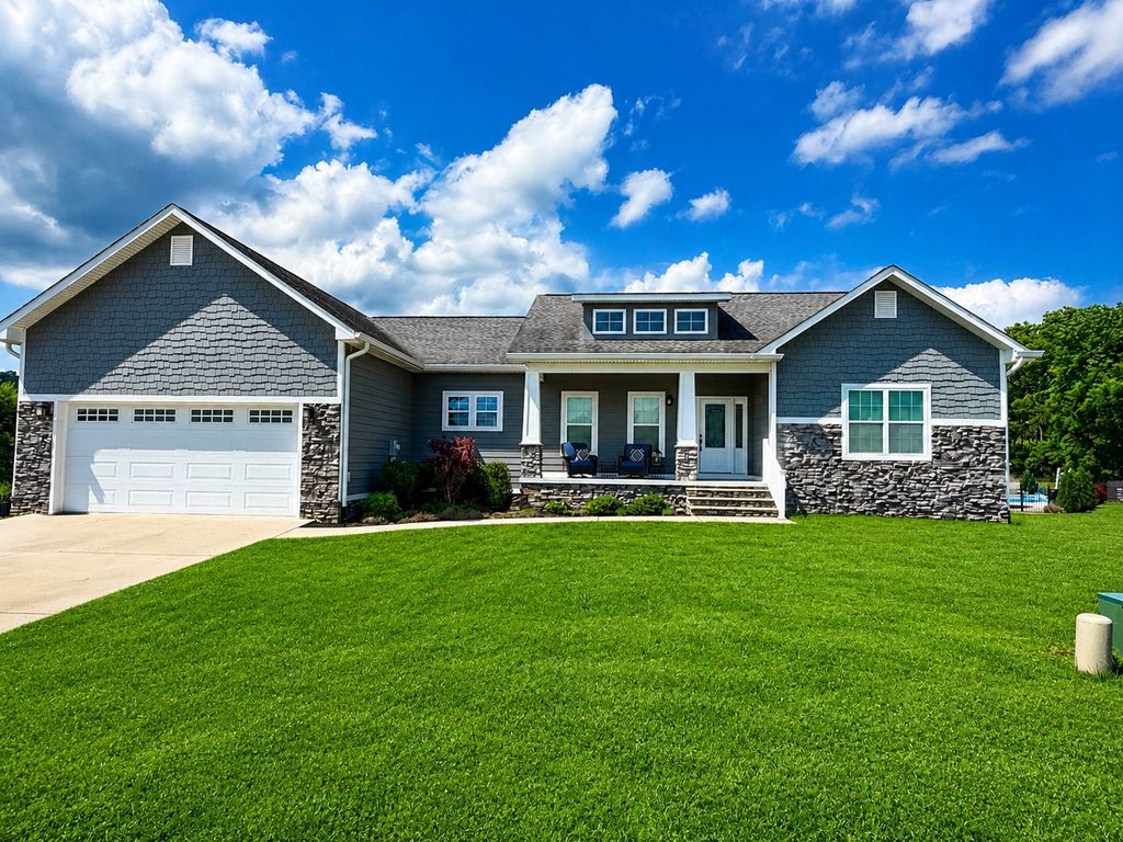 131 Brenray Dr, Harriman