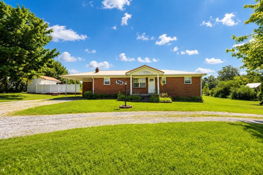 968 Old Nashville Hwy, Mc Ewen