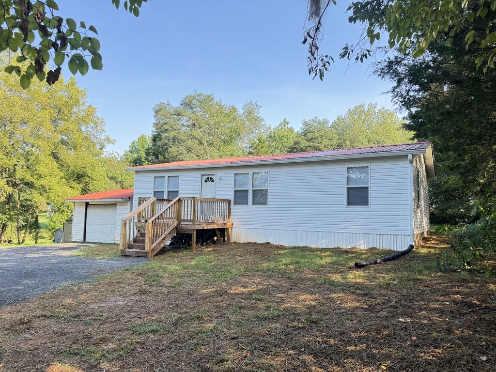 226 Tommy Dodson Hwy, Cookeville