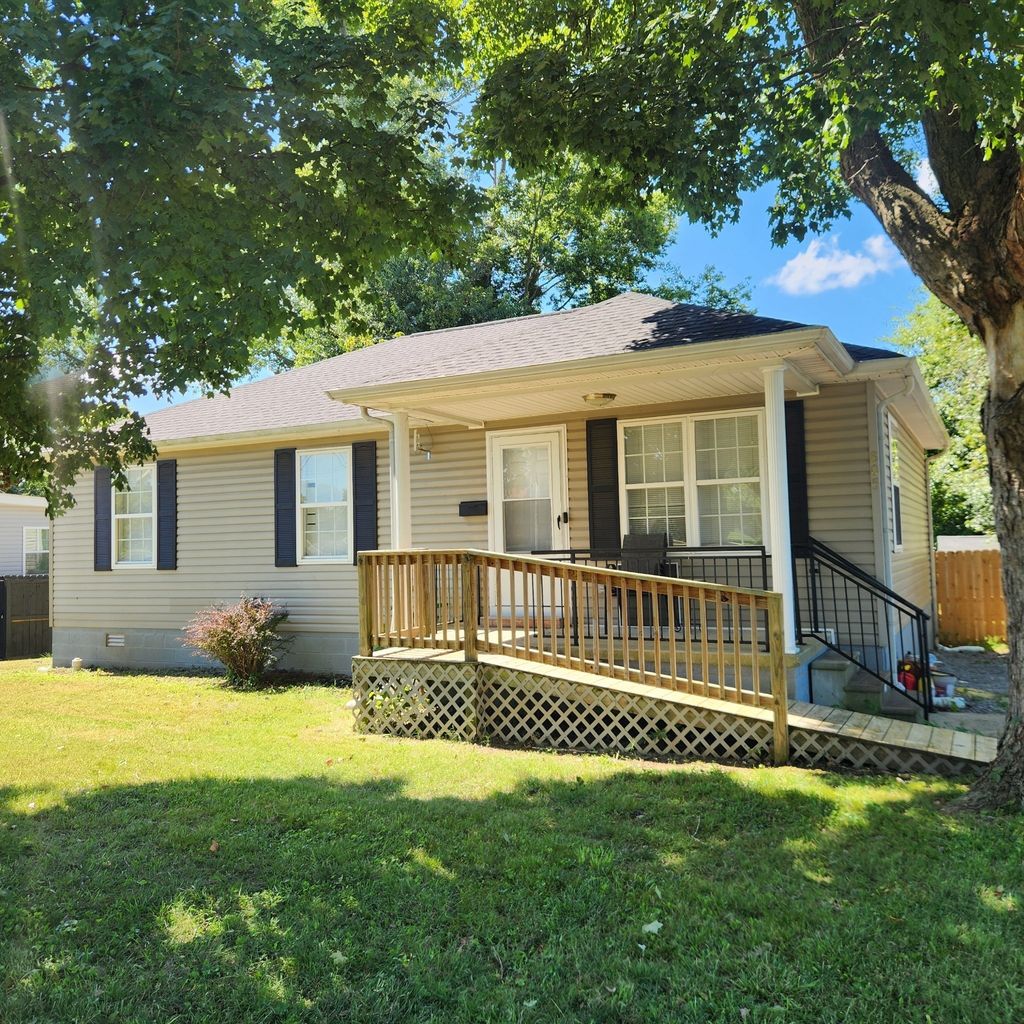 805 E 1st St, Hopkinsville