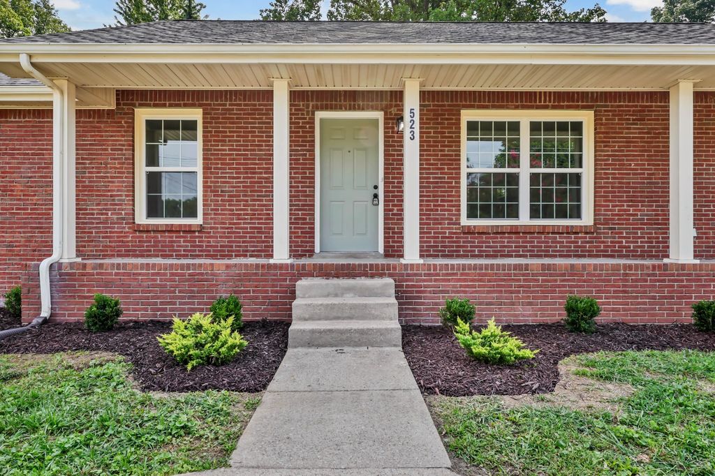 523 Linda Ln, Clarksville