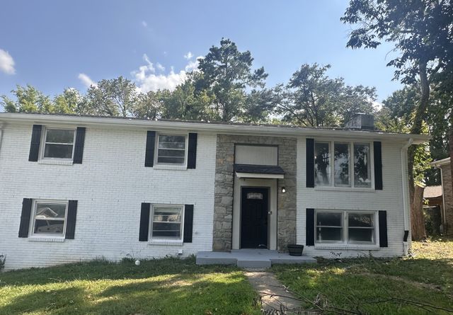 2615 Edge O Lake Dr, Nashville