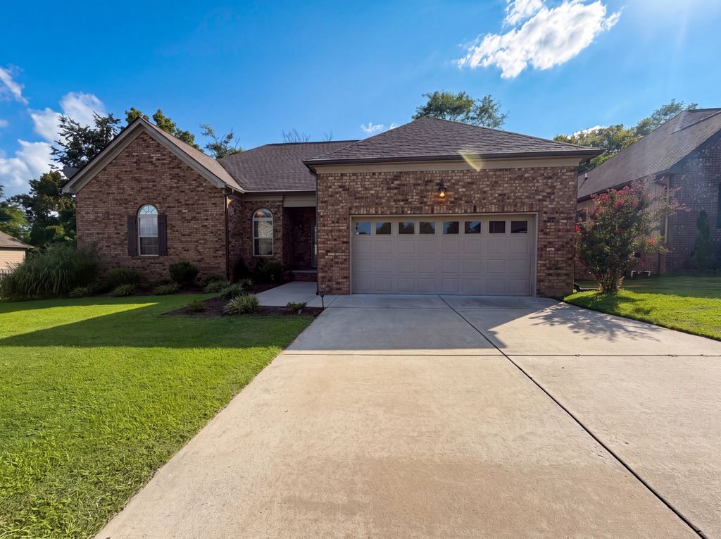 234 Hickory Pointe Dr, Lebanon