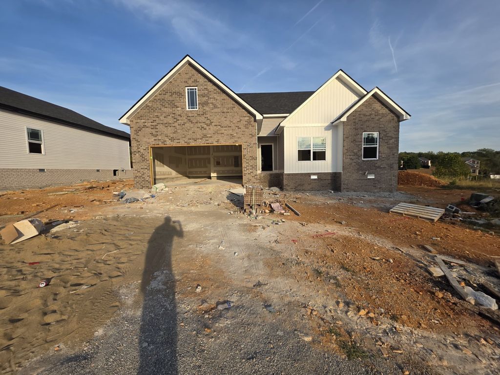 485 S Halifax Ct, Clarksville