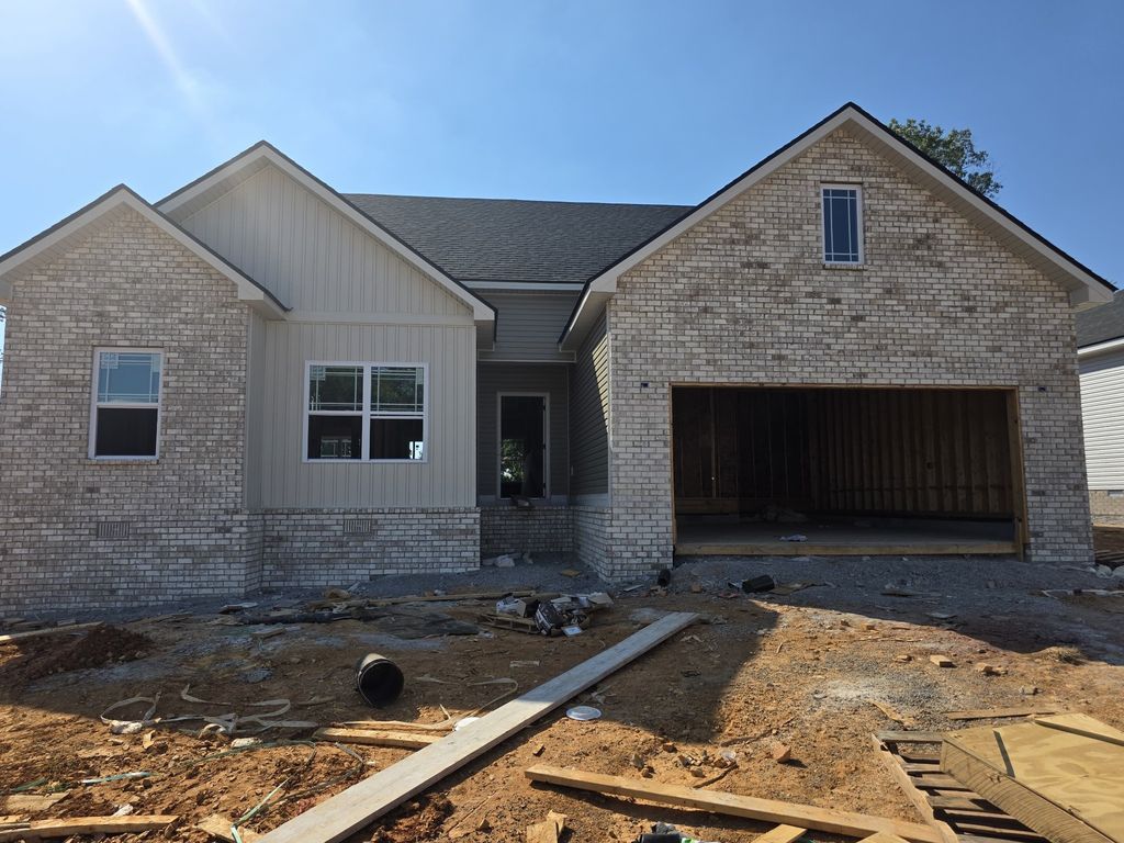485 S Halifax Ct, Clarksville